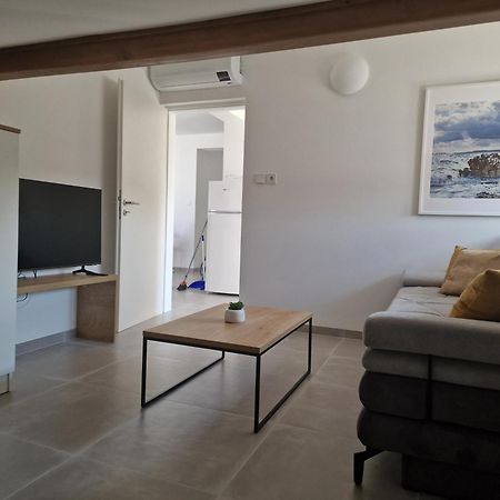 Apartmani Devcic Palit Exteriör bild