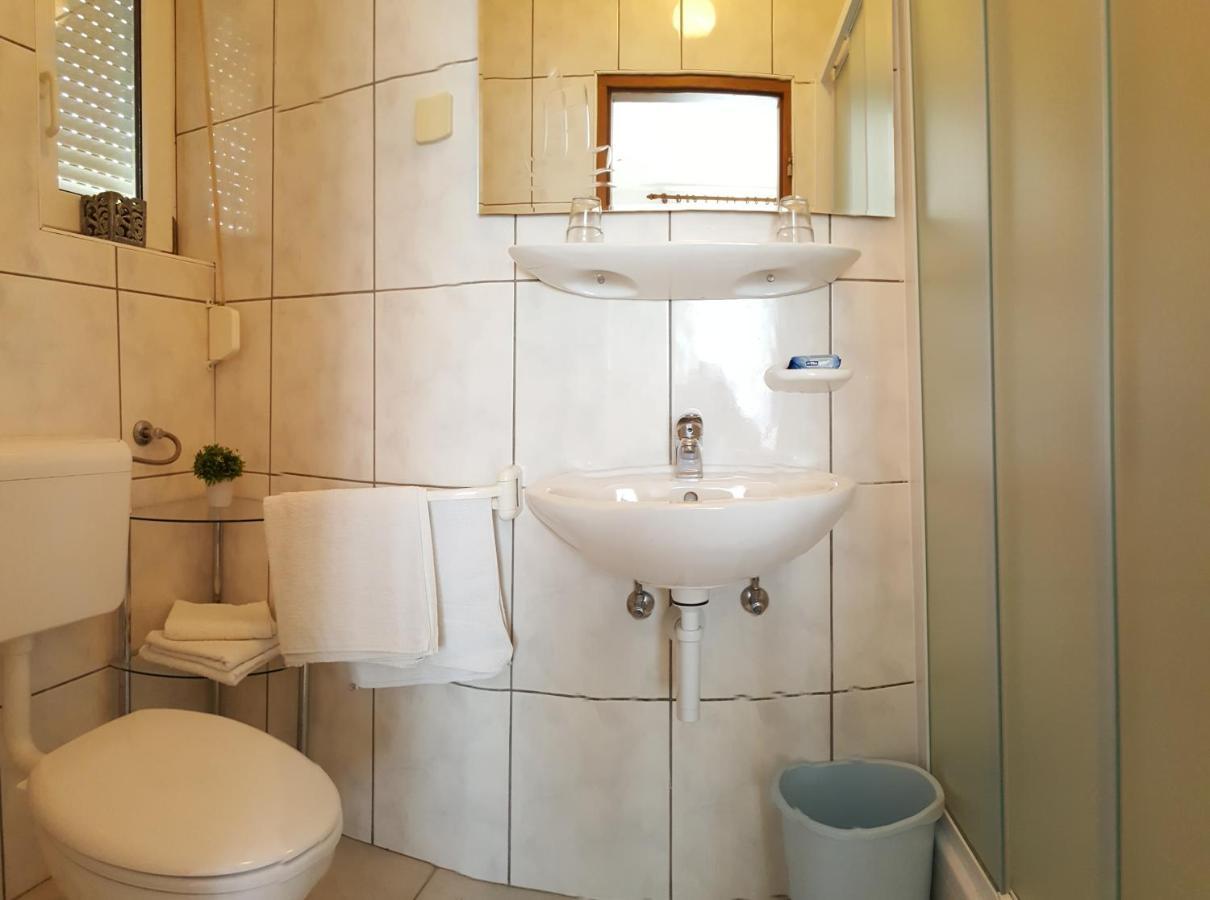 Apartmani Devcic Palit Exteriör bild